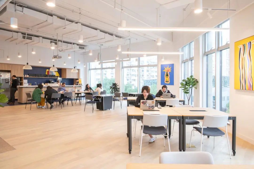 探秘WeWork中国社区，看共享办公如何打破工作边界